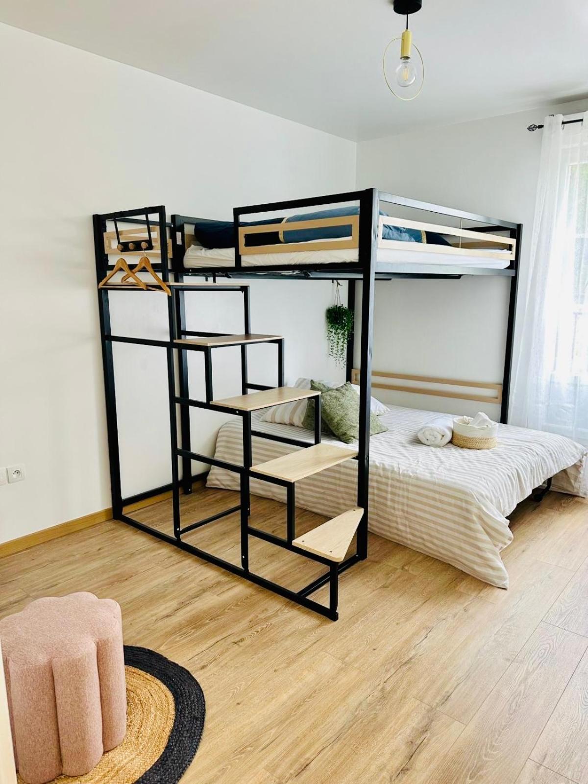 סאריס Serenity Place מראה חיצוני תמונה